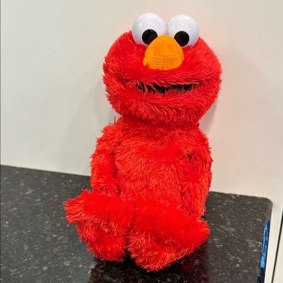 Sesame Street Elmo 14" Plush w/Sound (Hasbro, Sesame Workshop, 2018) - Picture 1 of 9